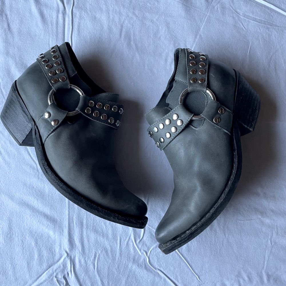 Jeffrey Campbell Booties Size 7.5